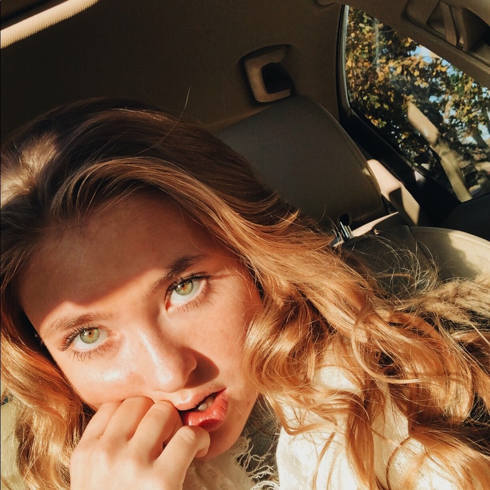 Meet your Posher, Hailey